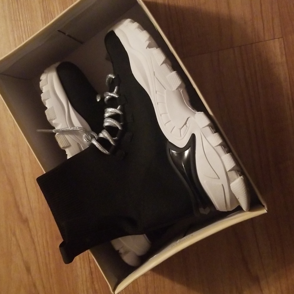 Women's Black Shoes, Size 9